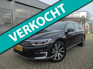 Volkswagen Passat Variant 1.4 TSI GTE Highline / PANORAMADAK / DEELS LEDER / DIGITALE DASHBOARD / STOELVERWARMING