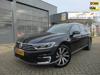 Volkswagen Passat Variant 1.4 TSI GTE Highline / PANORAMADAK / DEELS LEDER / DIGITALE DASHBOARD / STOELVERWARMING