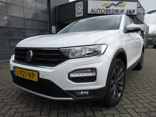 Volkswagen T-Roc 1.5 TSI Style / AUTOMAAT / NAV / Carplay / Clima / ACC