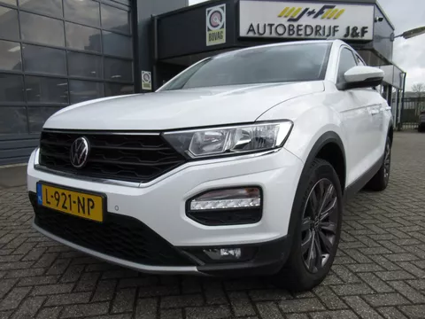 Volkswagen T-Roc 1.5 TSI Style / AUTOMAAT / NAV / Carplay / Clima / ACC