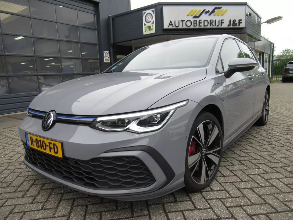 Volkswagen Golf 1.4 eHybrid GTE / AUTOMAAT / NAV / Camera / Stoelverwarming