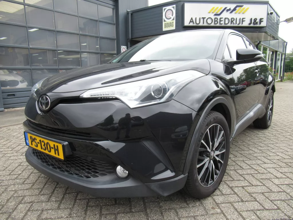 Toyota C-HR 1.2 Executive / NAV / Camera / Stoelverwarming / Climate Control