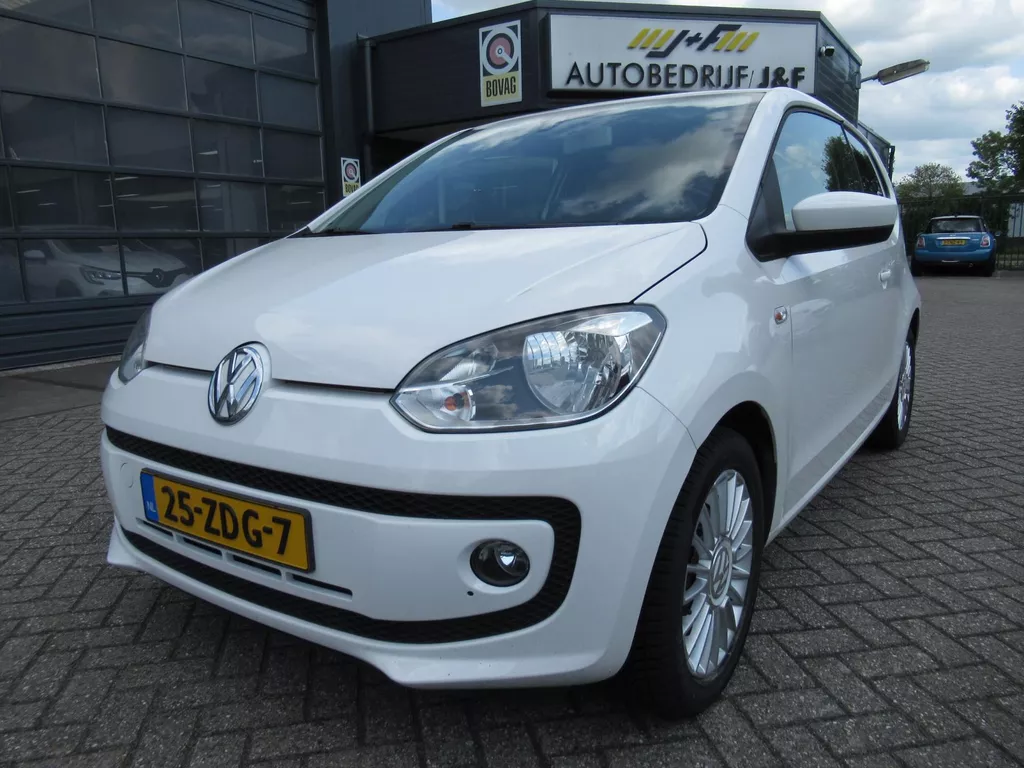 Volkswagen Up! 1.0 high up! BlueMotion / NAV / PDC / Airco / Bluetooth