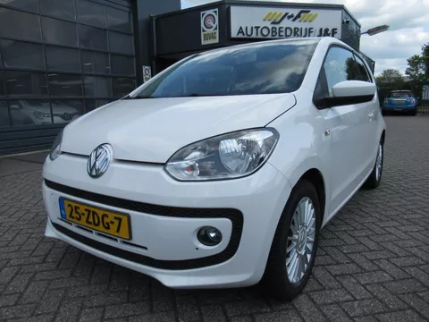 Volkswagen Up! 1.0 high up! BlueMotion / NAV / PDC / Airco / Bluetooth