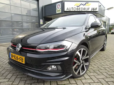 Volkswagen Polo 2.0 TSI GTI / AUTOMAAT / PANO / Keyless / NAV / Carplay / Stoelverw.