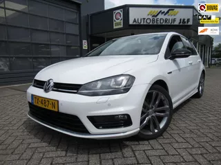 Volkswagen Golf 1.4 TSI ACT Business Edition R Connected / Lounge / PDC / Stoelverwarming / NAV